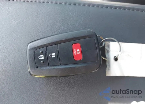 2022 Toyota Prius Xle z USA, uszkodzony, nr VIN JTDKAMFU1N3182353